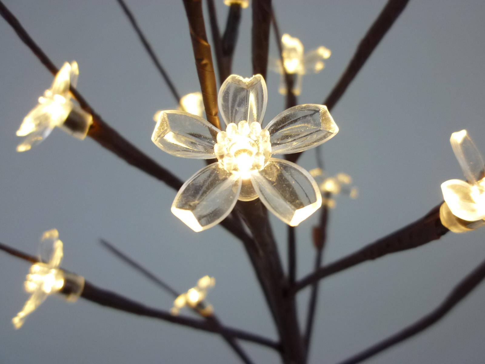 LED Baum mit Blüten 16-flg. Batteriebetrieben