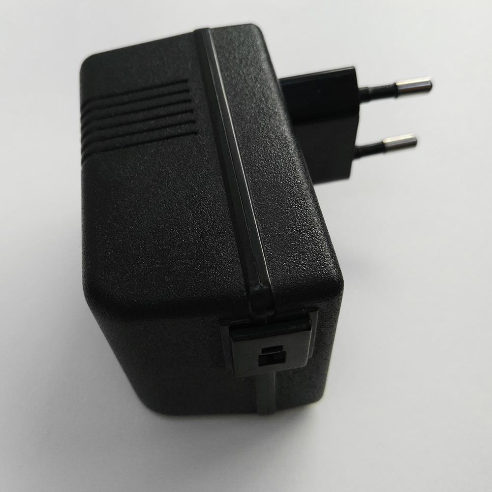 Steckertrafo mit Tpin Adapter