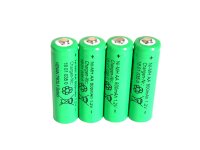 Solar-Akku leistungsstarke wiederaufladbare NiMH Batterien AA 800 - AAA 600 mAh  Akku AA 1 Set - 4 Stück