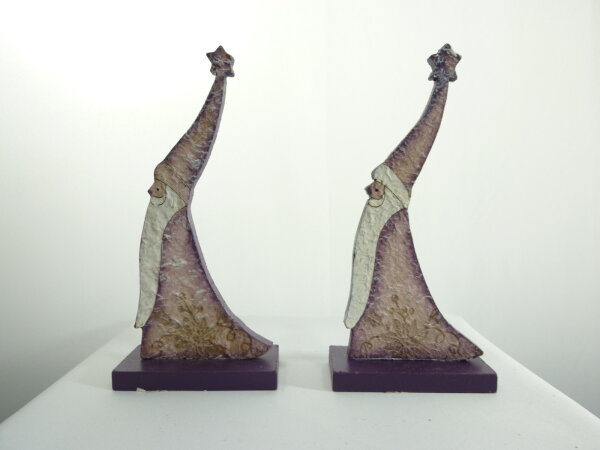 2 x Weihnachtsmänner aus Holz lila Dekoration Weihnachten Handbemalt Geschenk