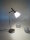 Moderne Tischleuchte Kathy  Drehgelenk Lampe Nickel Glas weiß Fassung G9