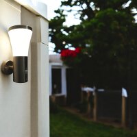LED Außenwandleuchte Hanau mit Sensor